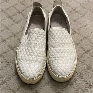 Wishbone white sneakers
